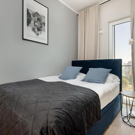 Business Center Apartments Warsaw Wola By Noclegi Renters Extérieur photo
