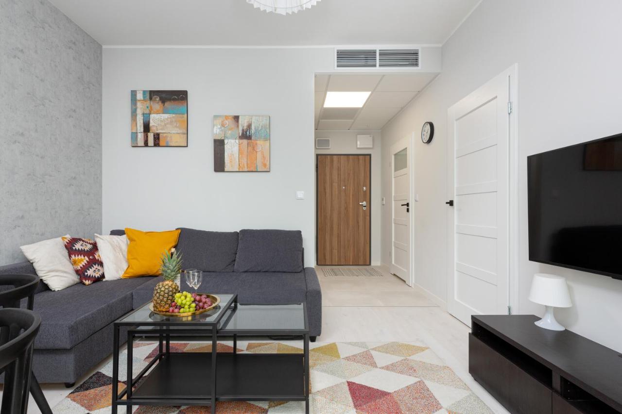 Business Center Apartments Warsaw Wola By Noclegi Renters Extérieur photo