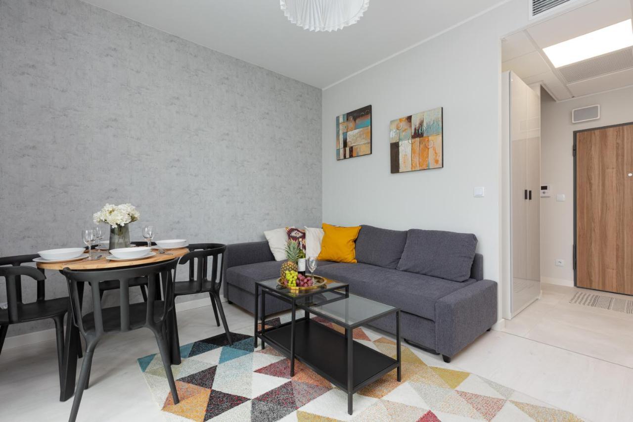 Business Center Apartments Warsaw Wola By Noclegi Renters Extérieur photo