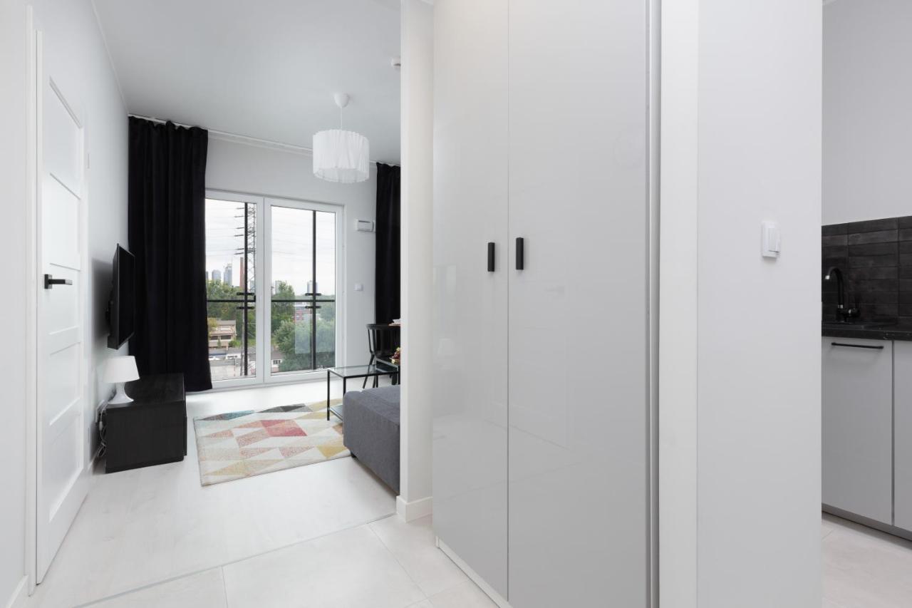 Business Center Apartments Warsaw Wola By Noclegi Renters Extérieur photo