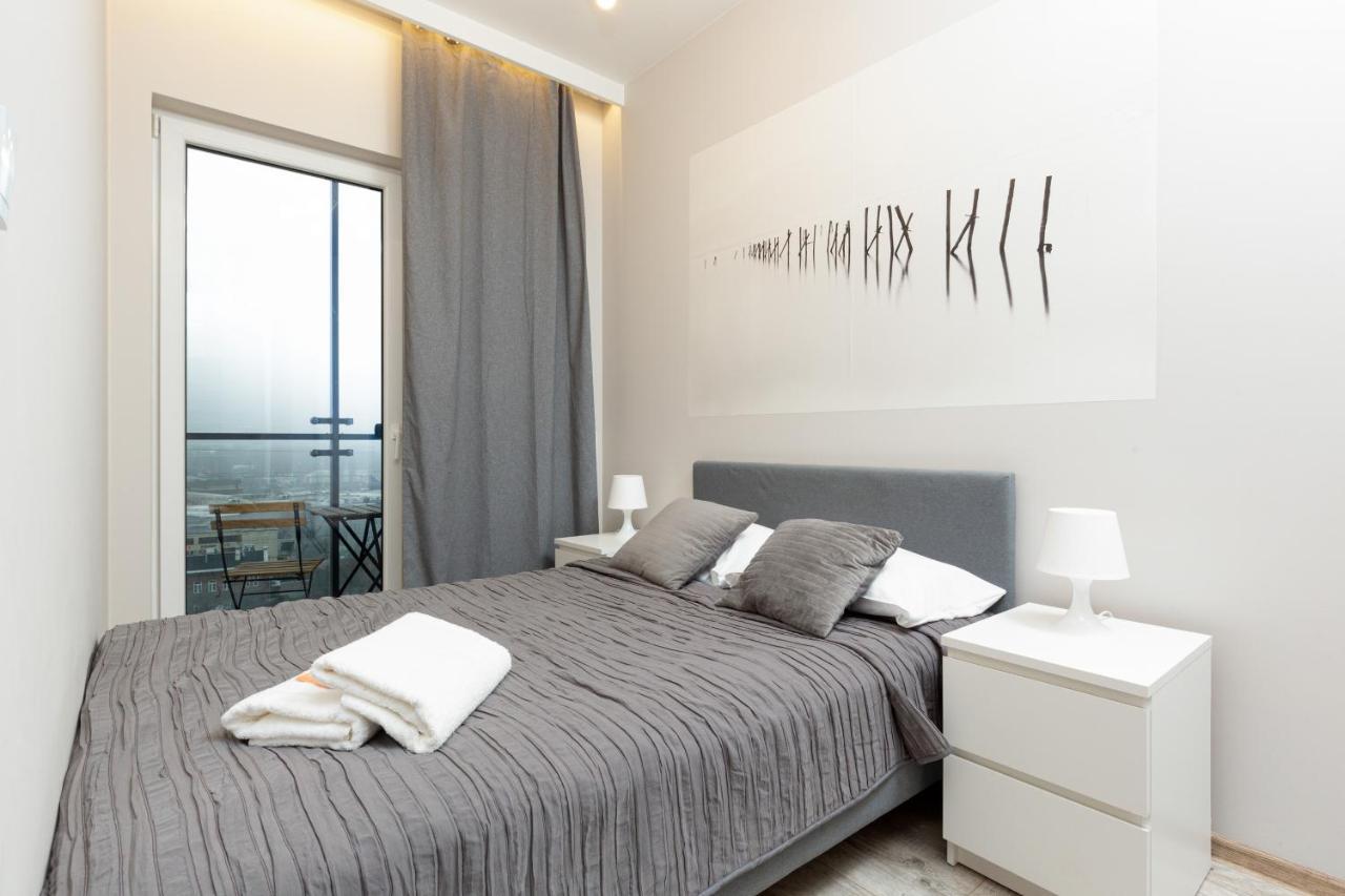 Business Center Apartments Warsaw Wola By Noclegi Renters Extérieur photo