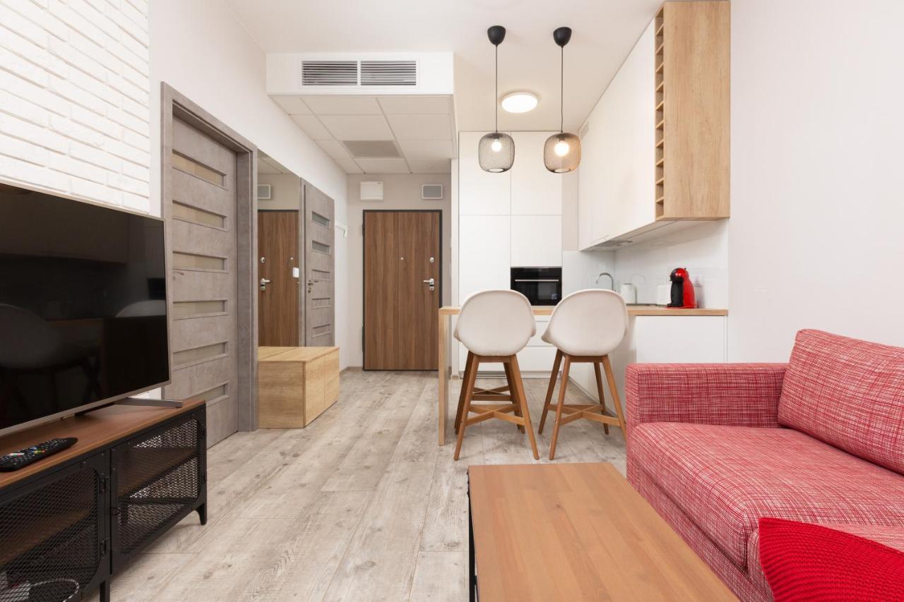 Business Center Apartments Warsaw Wola By Noclegi Renters Extérieur photo