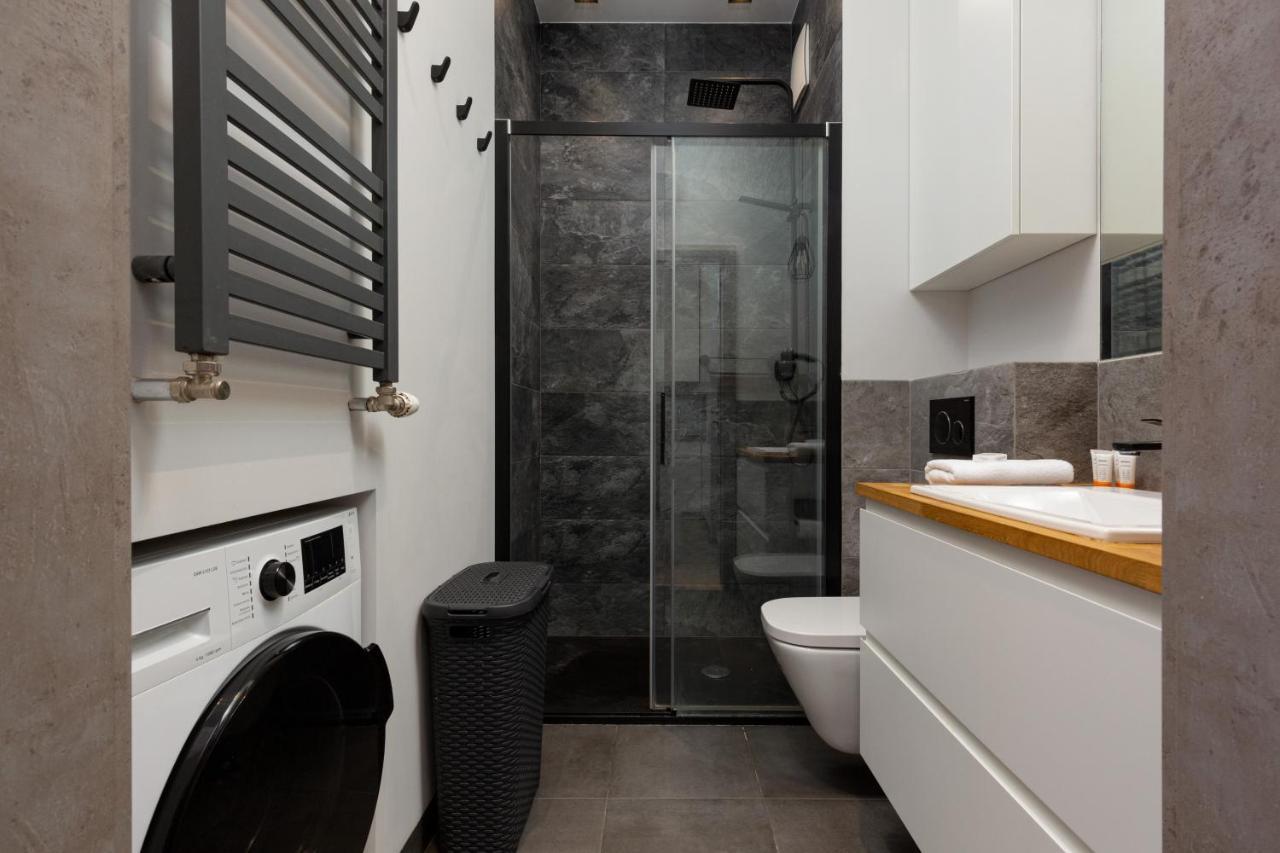 Business Center Apartments Warsaw Wola By Noclegi Renters Extérieur photo