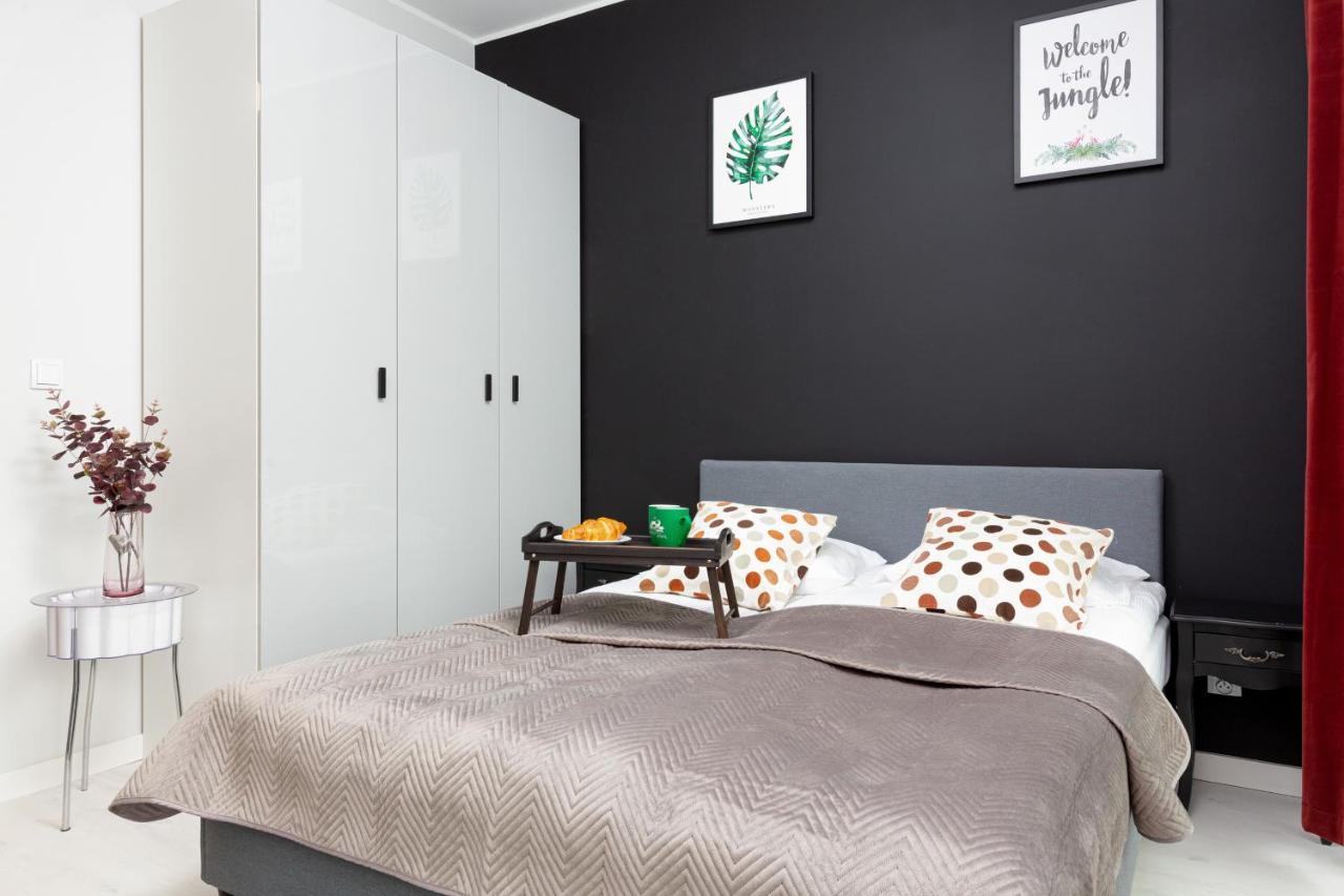 Business Center Apartments Warsaw Wola By Noclegi Renters Extérieur photo