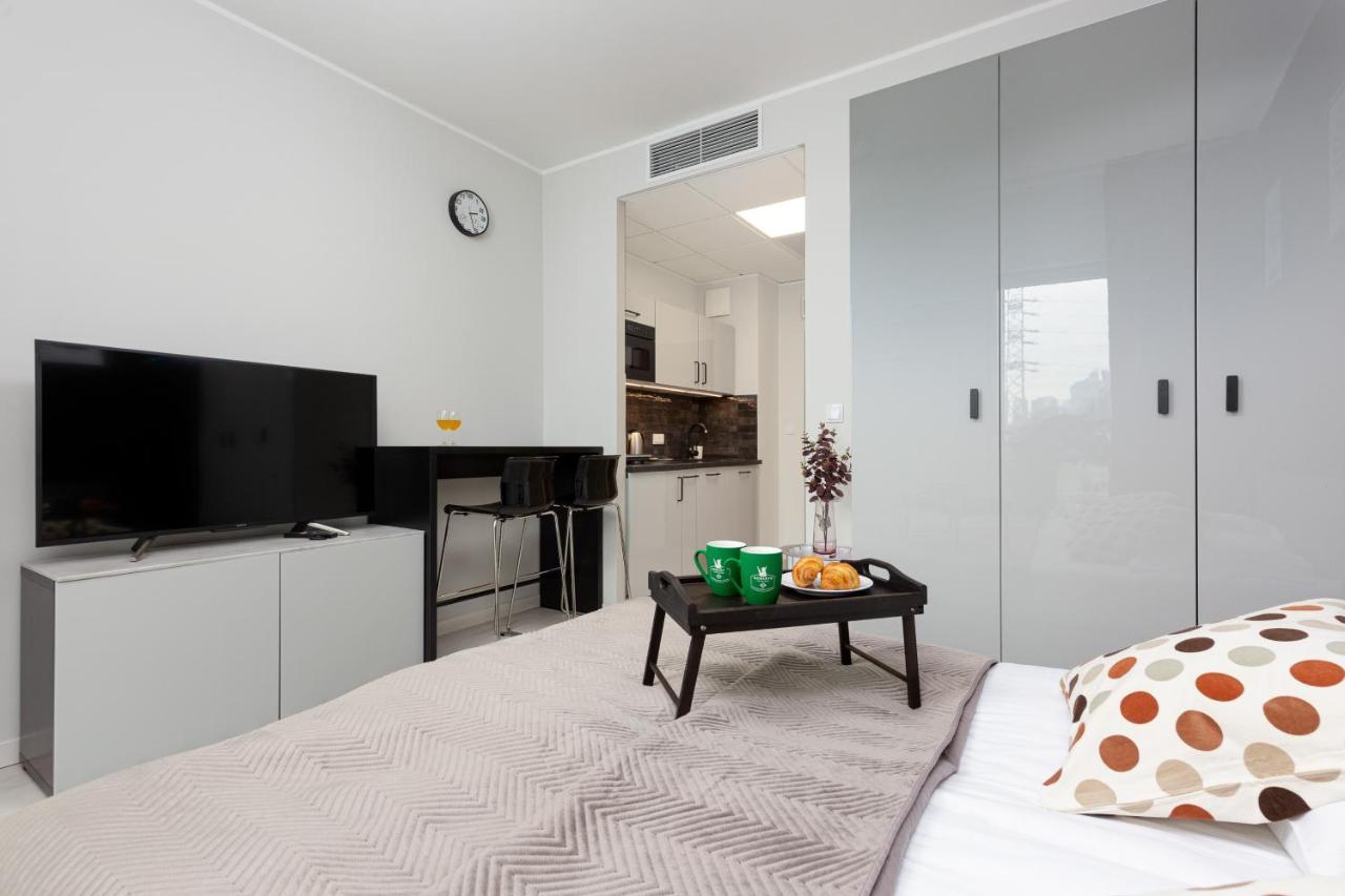 Business Center Apartments Warsaw Wola By Noclegi Renters Extérieur photo
