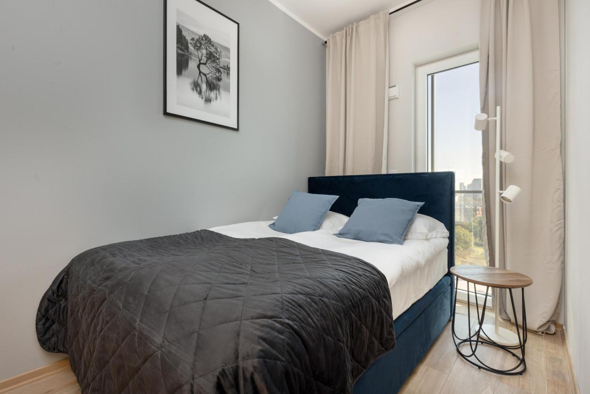 Business Center Apartments Warsaw Wola By Noclegi Renters Extérieur photo